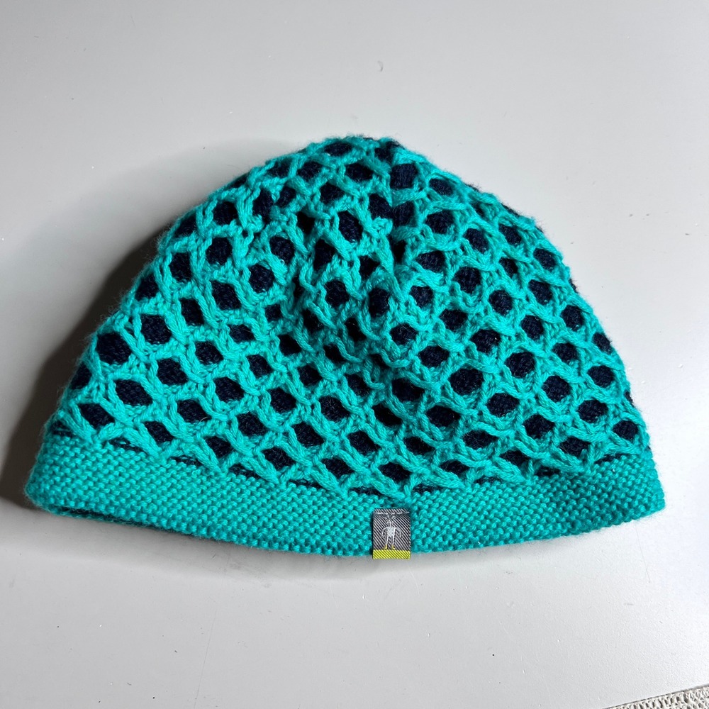 Smartwool Merino Wool Beanie Hat Teal Navy Blue Crochet Knit Made‎ in Canada